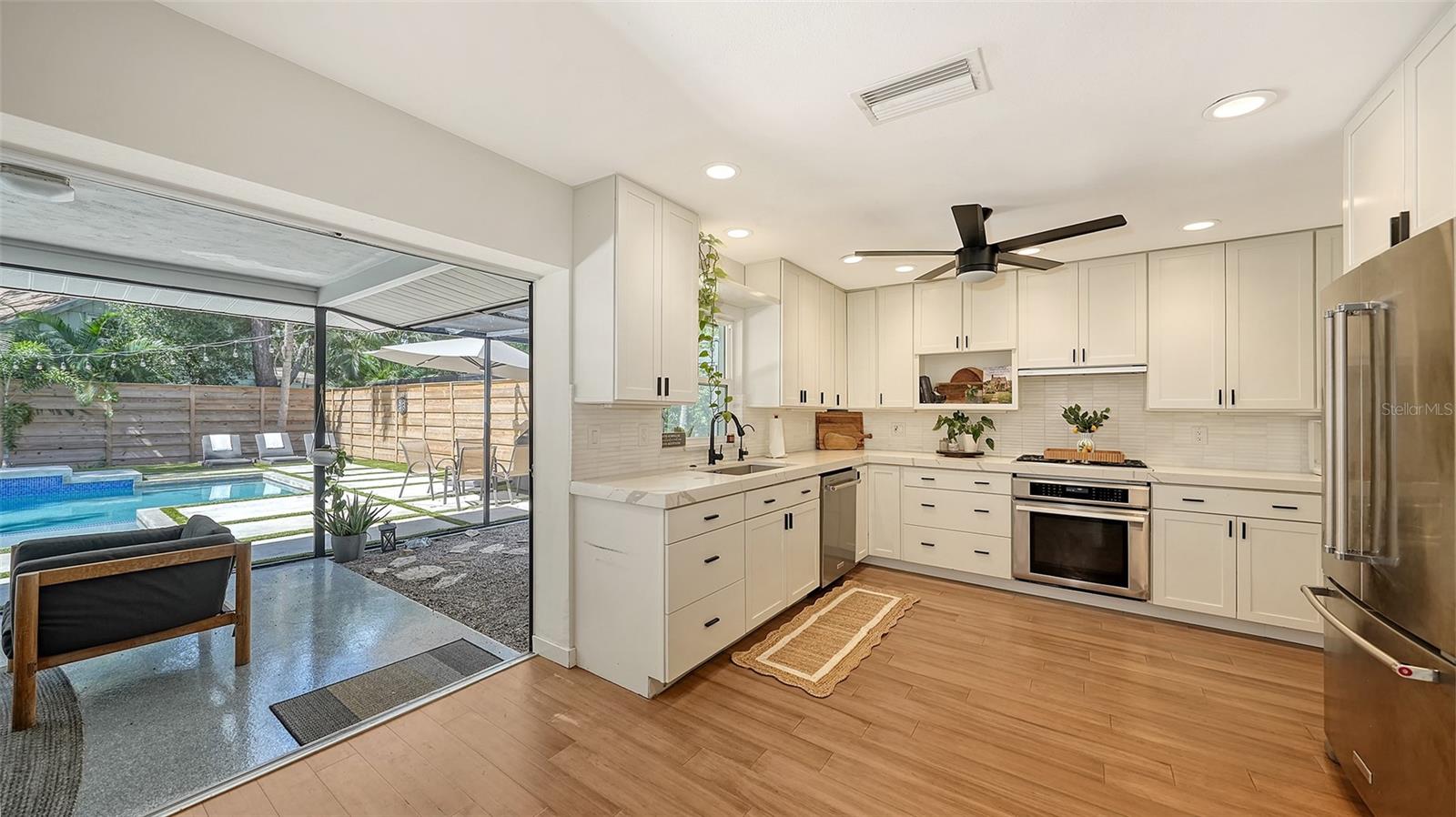 CATHEDRAL OAKS ESTATES - Residential