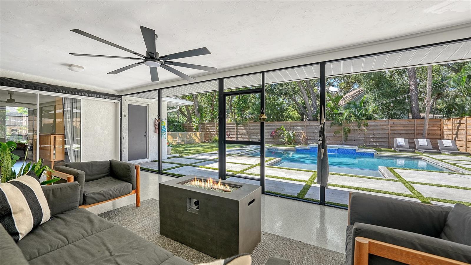 CATHEDRAL OAKS ESTATES - Residential