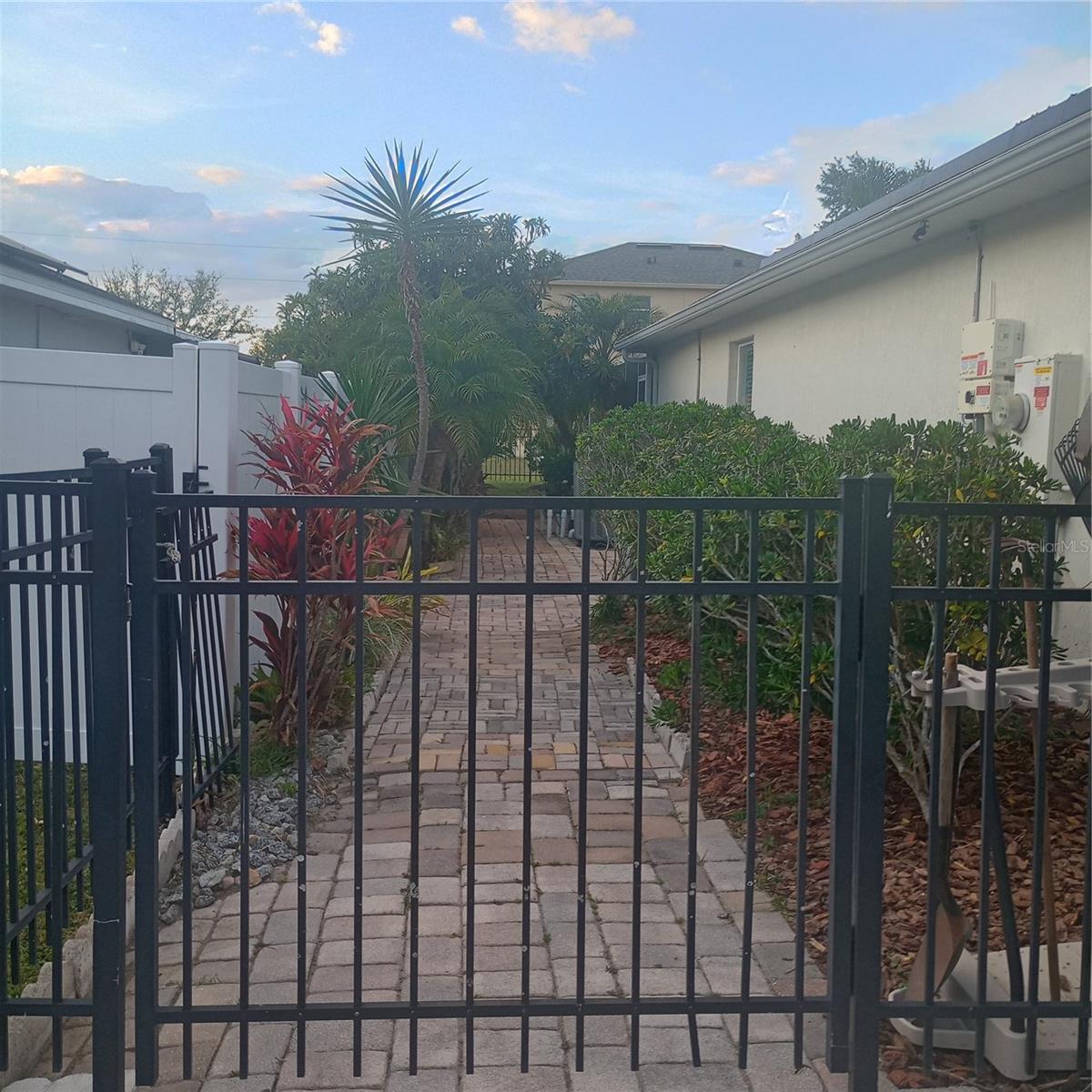 639 GULL DRIVE