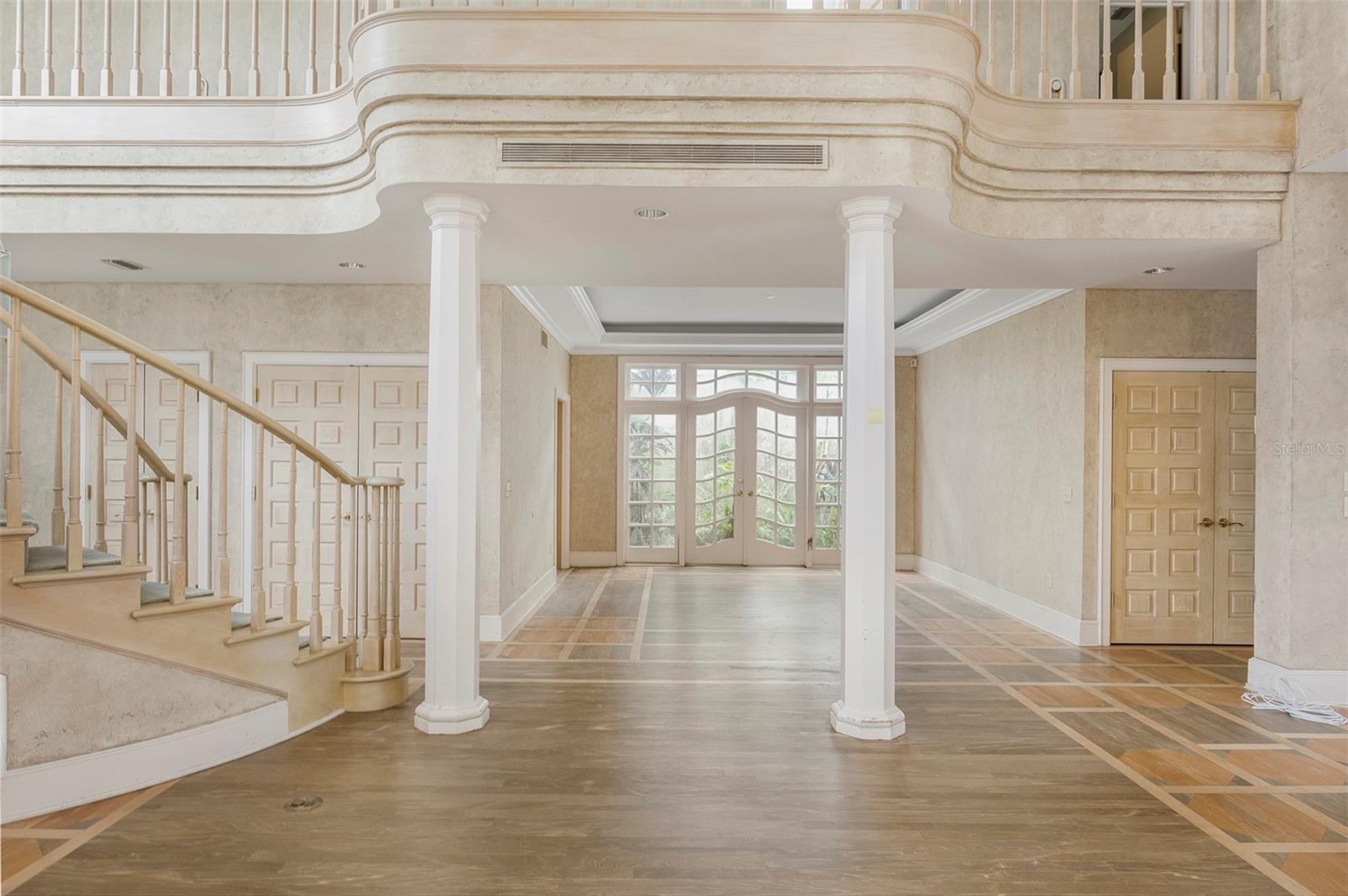 ISLAND HOMES - Residential