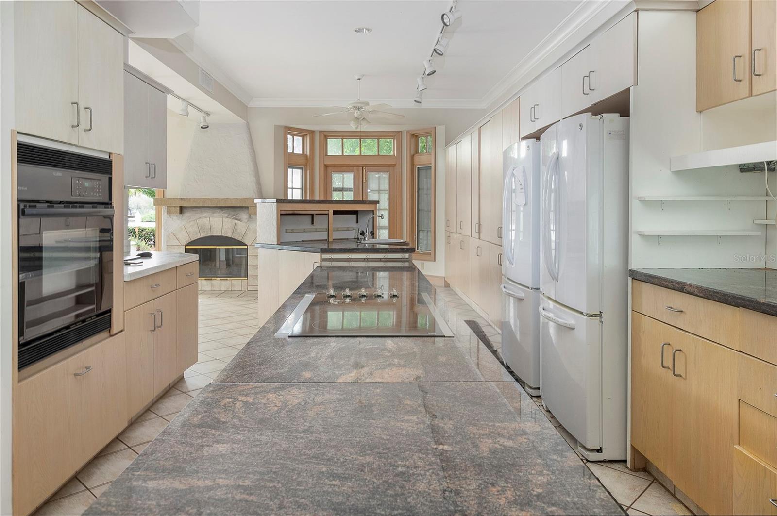 ISLAND HOMES - Residential