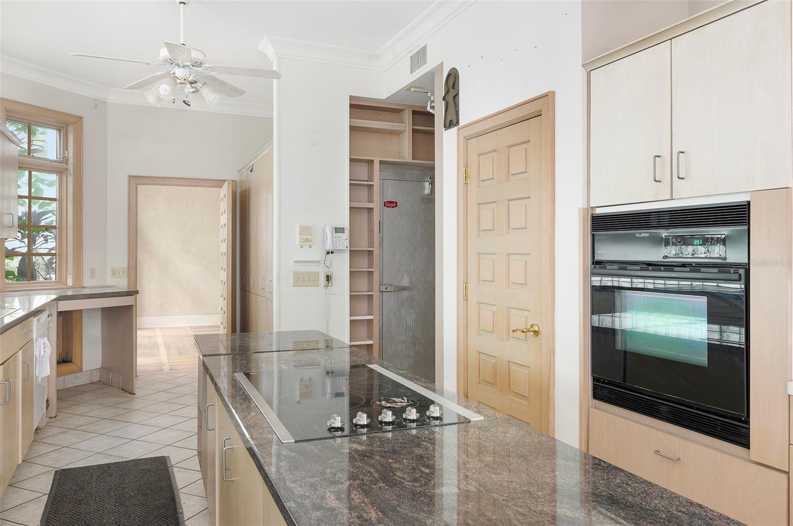 ISLAND HOMES - Residential