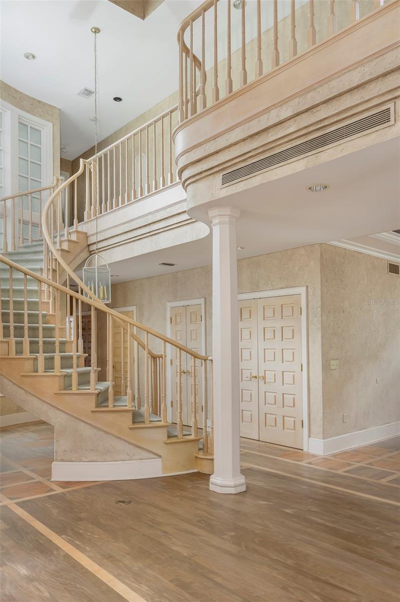 ISLAND HOMES - Residential