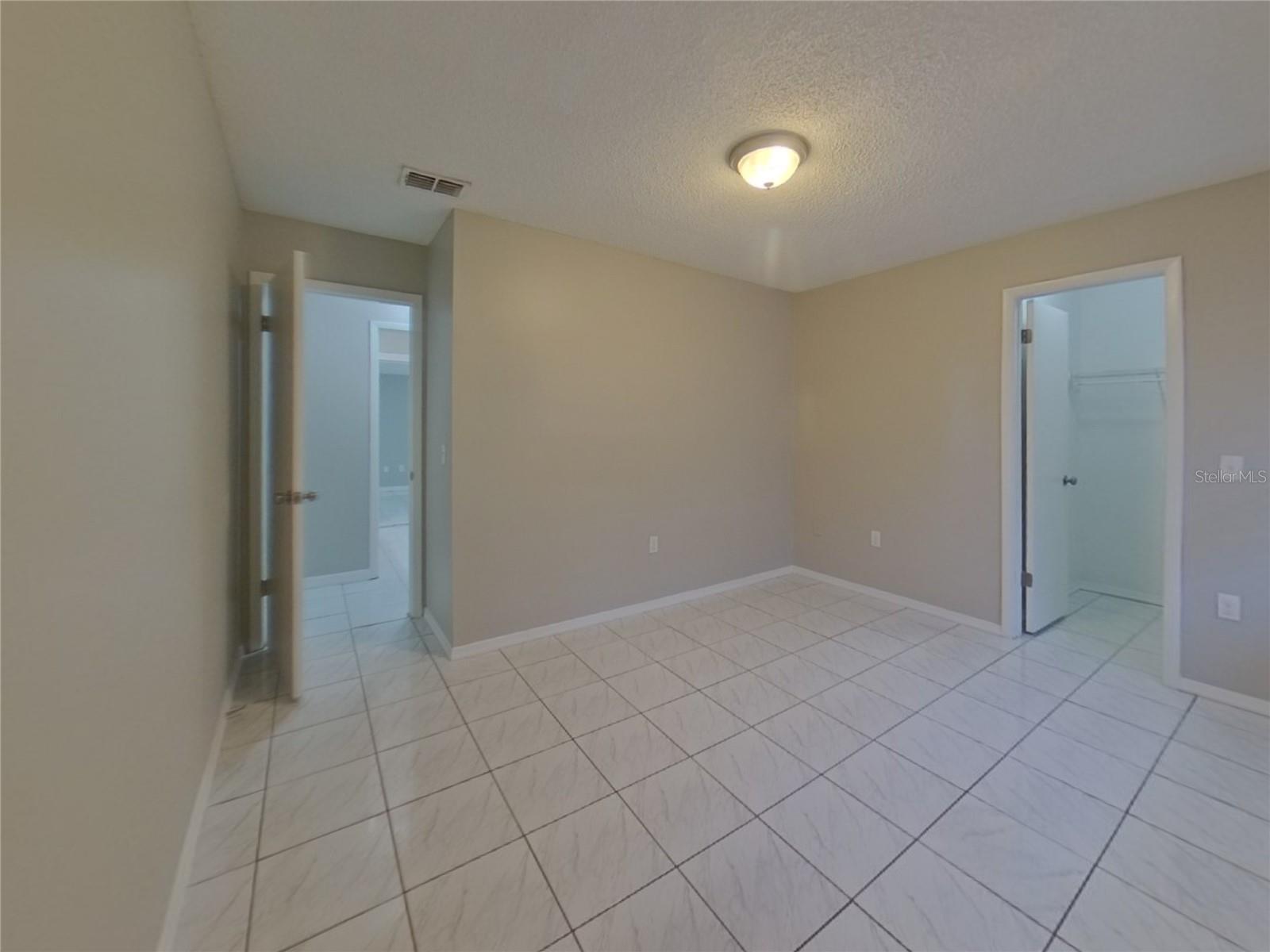 BEL AIRE PINES - Residential Lease