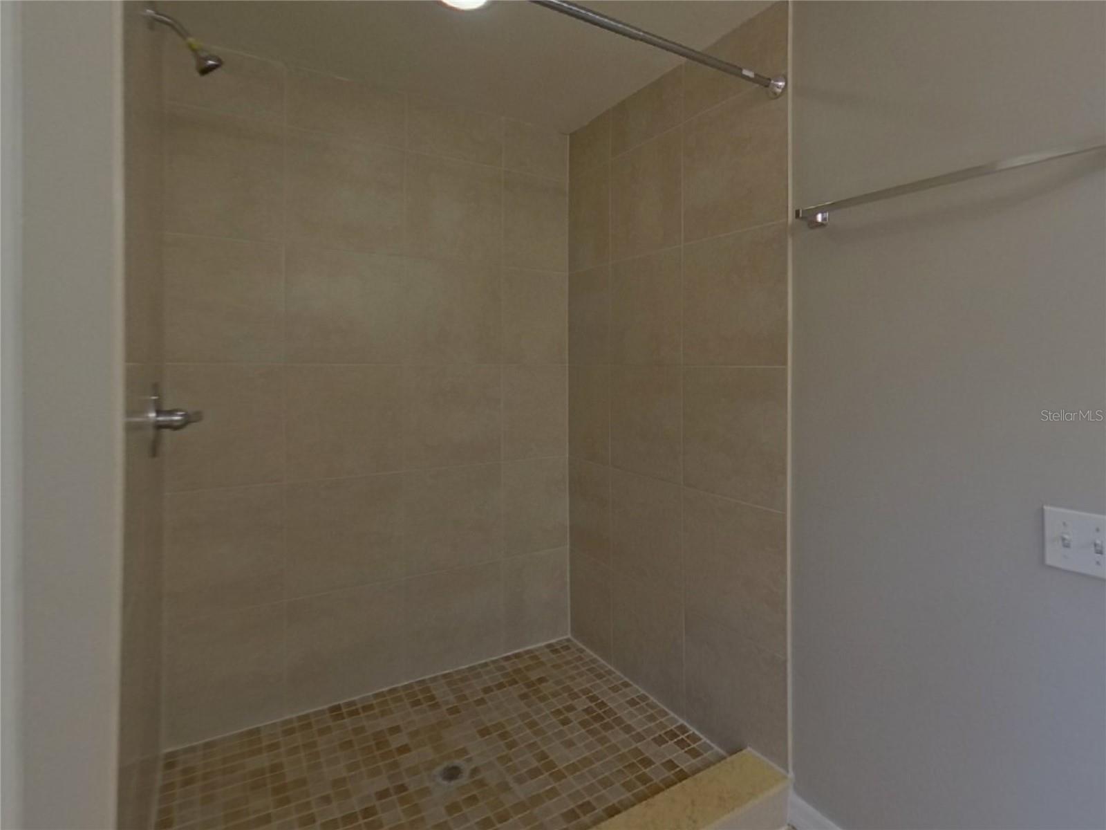 BEL AIRE PINES - Residential Lease