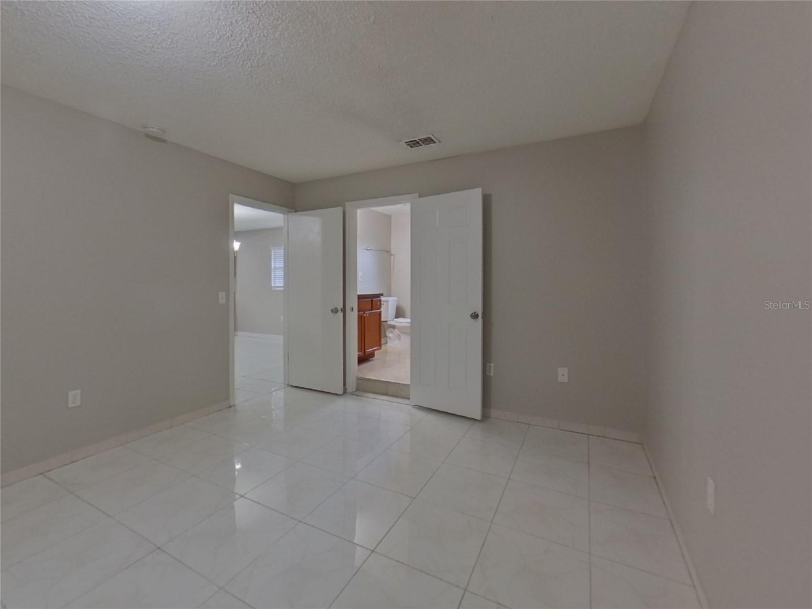 BEL AIRE PINES - Residential Lease
