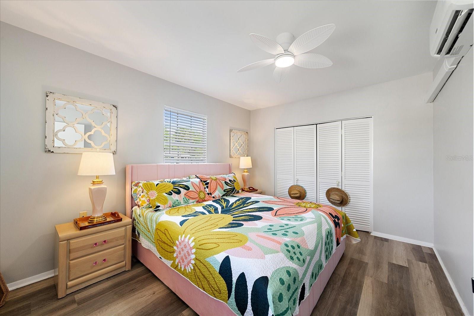 VENICE EDGEWOOD SEC OF - Residential