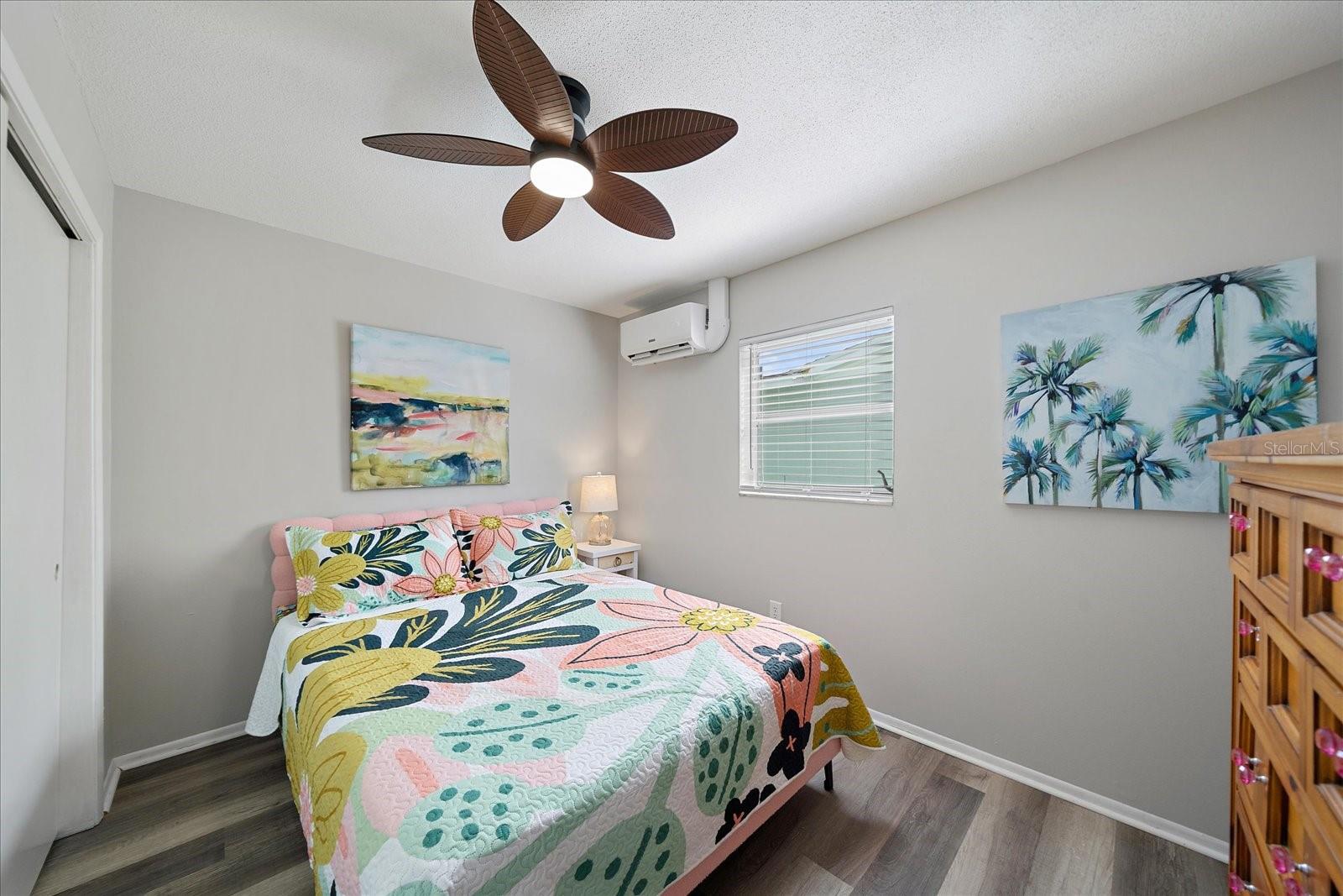 VENICE EDGEWOOD SEC OF - Residential