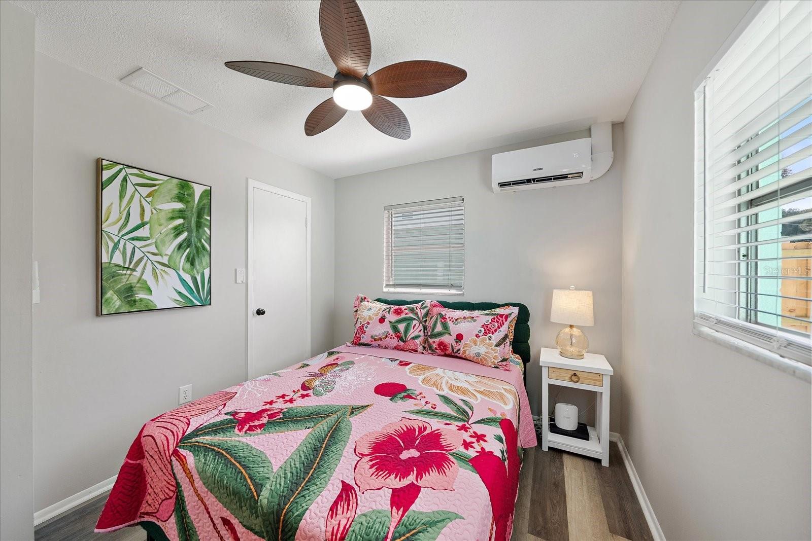 VENICE EDGEWOOD SEC OF - Residential