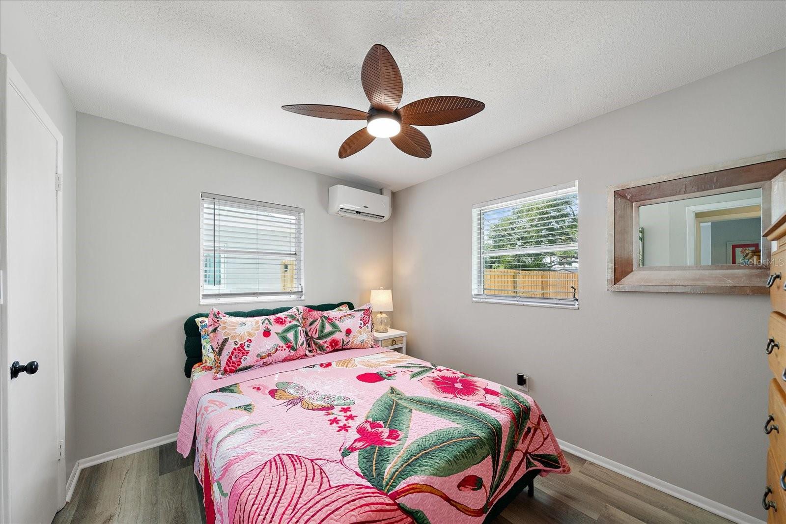 VENICE EDGEWOOD SEC OF - Residential