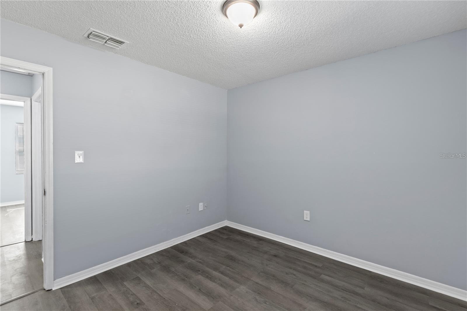 LEESBURG BIRCHWOOD - Residential Lease