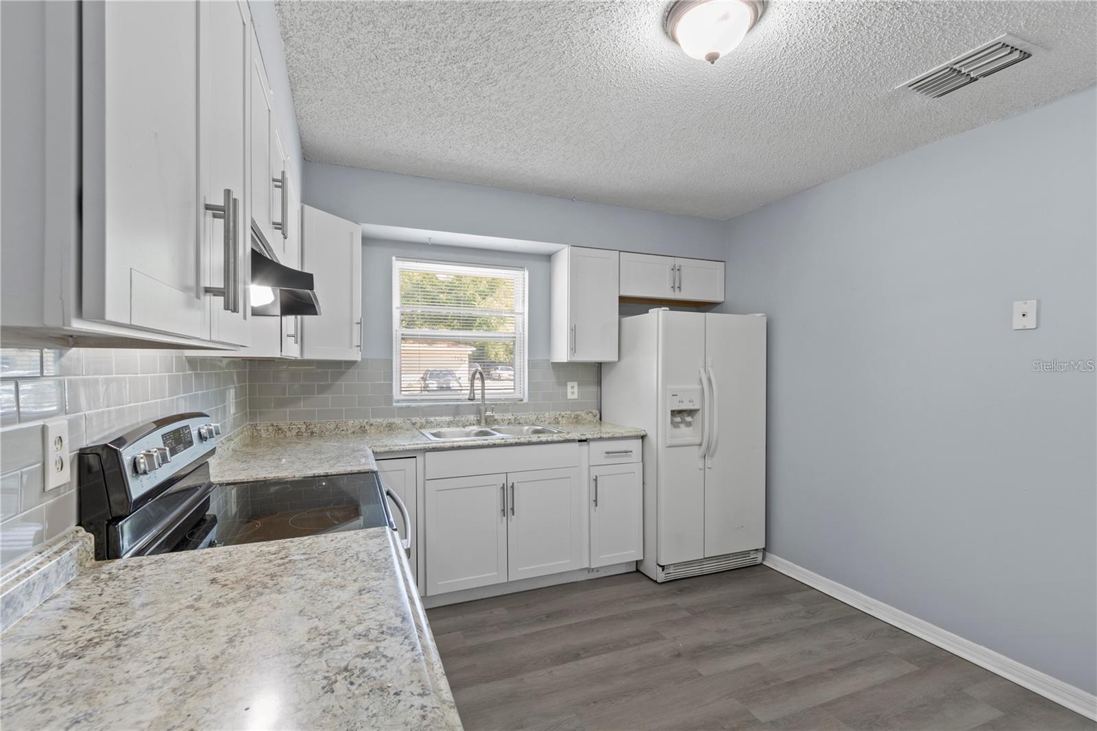 LEESBURG BIRCHWOOD - Residential Lease