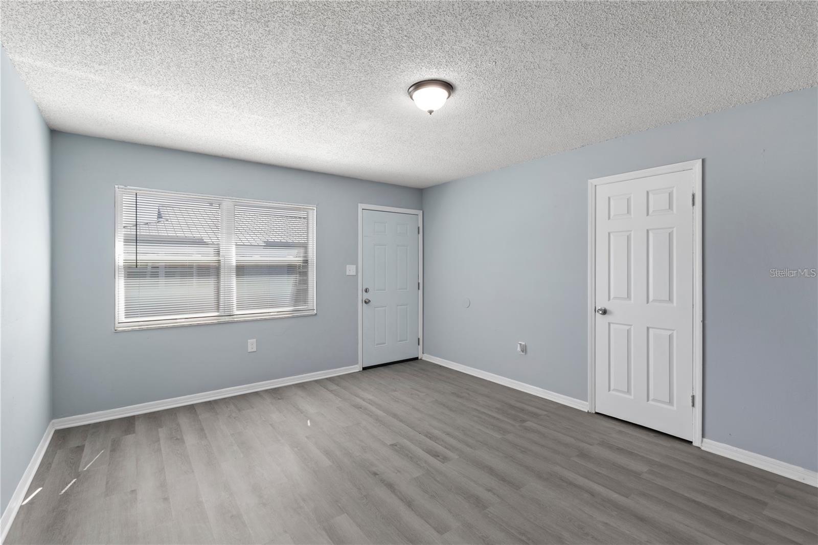 LEESBURG BIRCHWOOD - Residential Lease