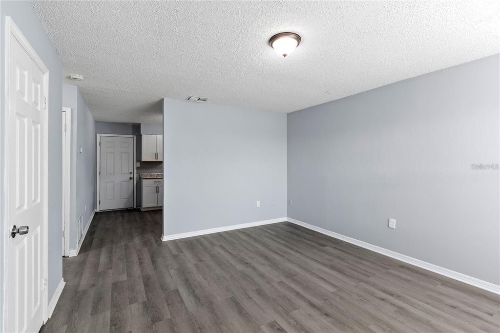 Photo of 1703 Birchwood Circle #1, Leesburg, FL 34748 (MLS # O6373757)