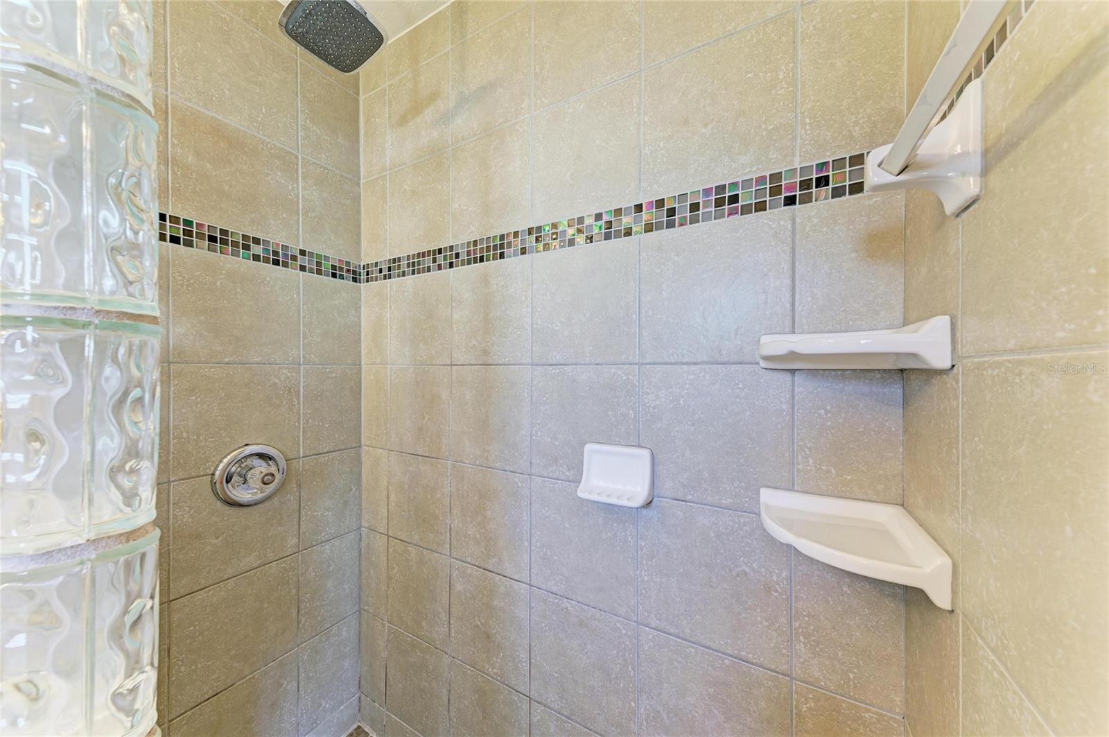 GULF GATE GARDEN HOMES E - Residential