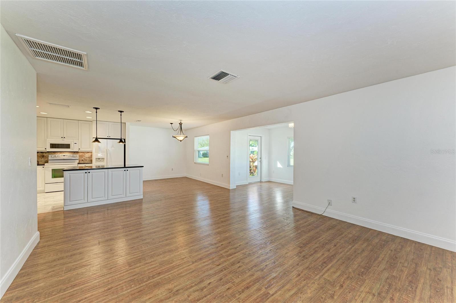 GULF GATE GARDEN HOMES E - Residential