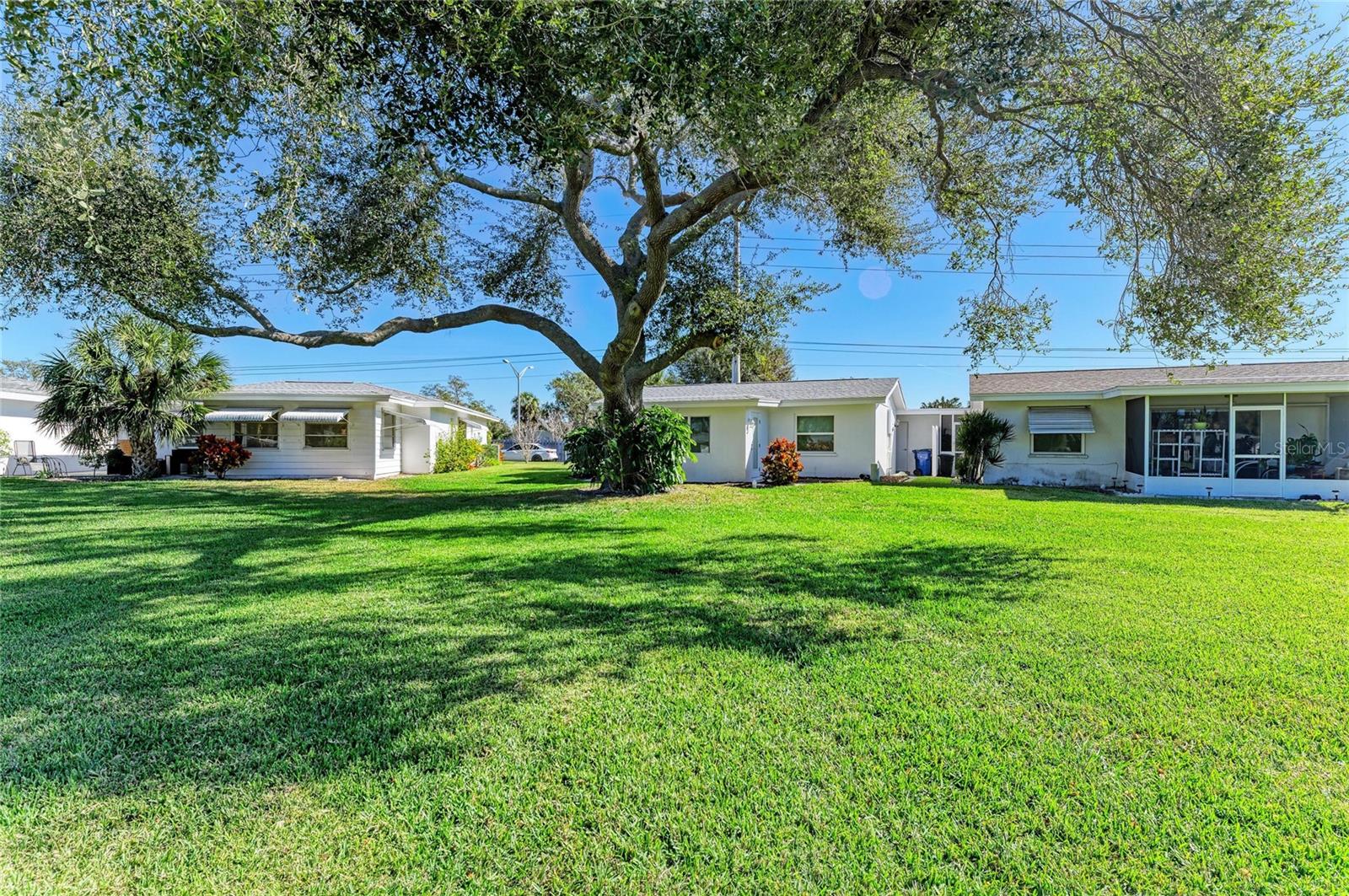 GULF GATE GARDEN HOMES E - Residential