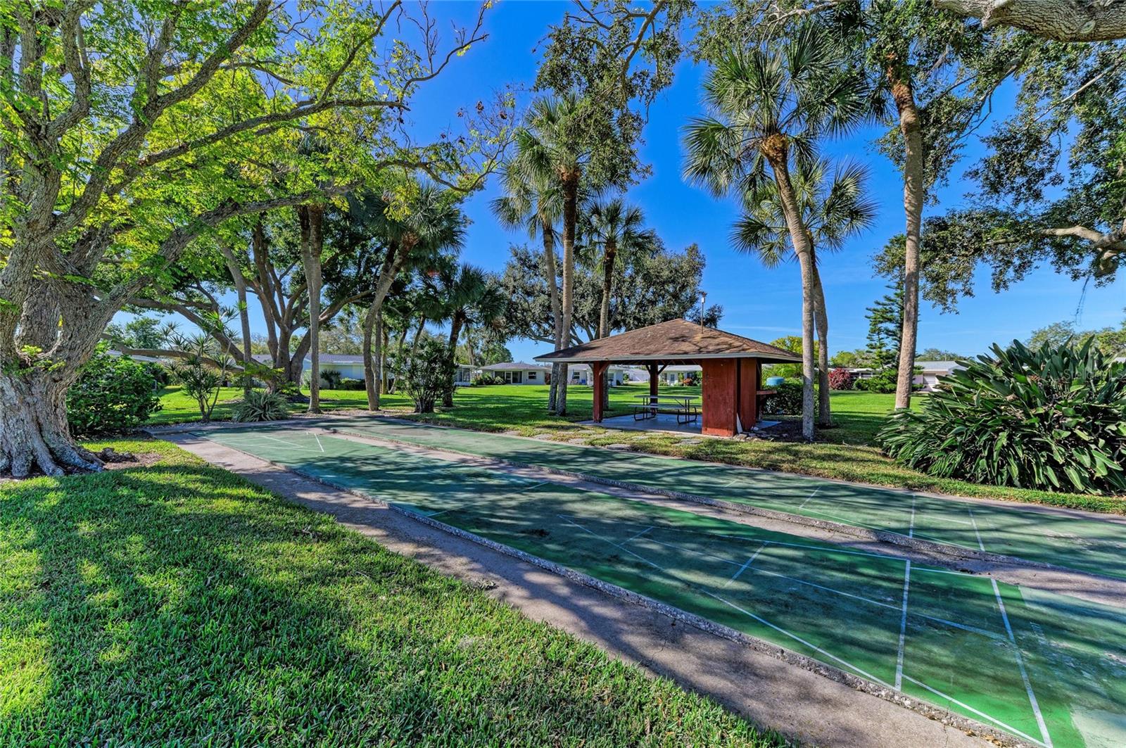 GULF GATE GARDEN HOMES E - Residential