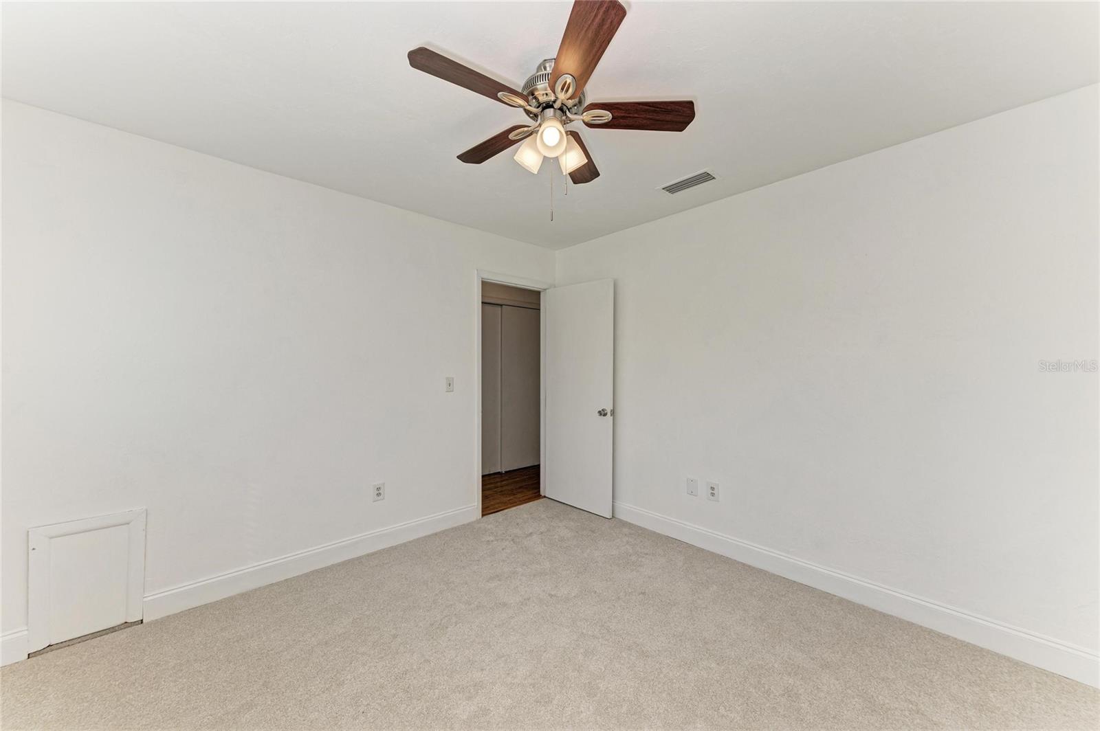 GULF GATE GARDEN HOMES E - Residential