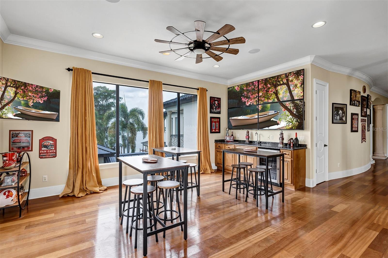 PALM TERRACE FIRST ADD - Residential