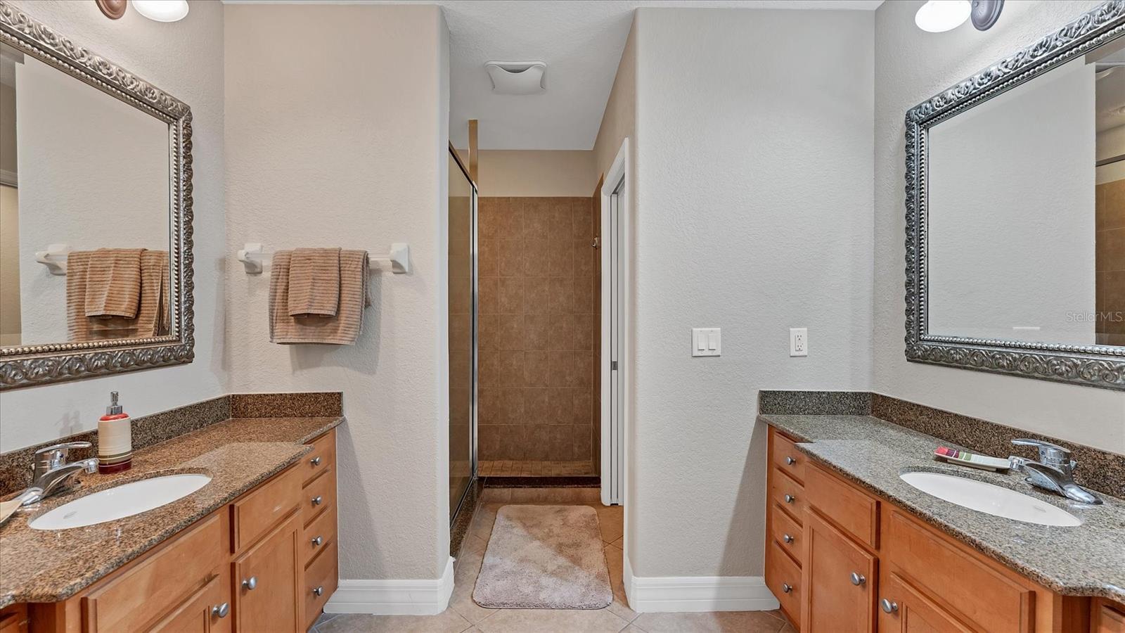 SUNRISE POINTE - Residential