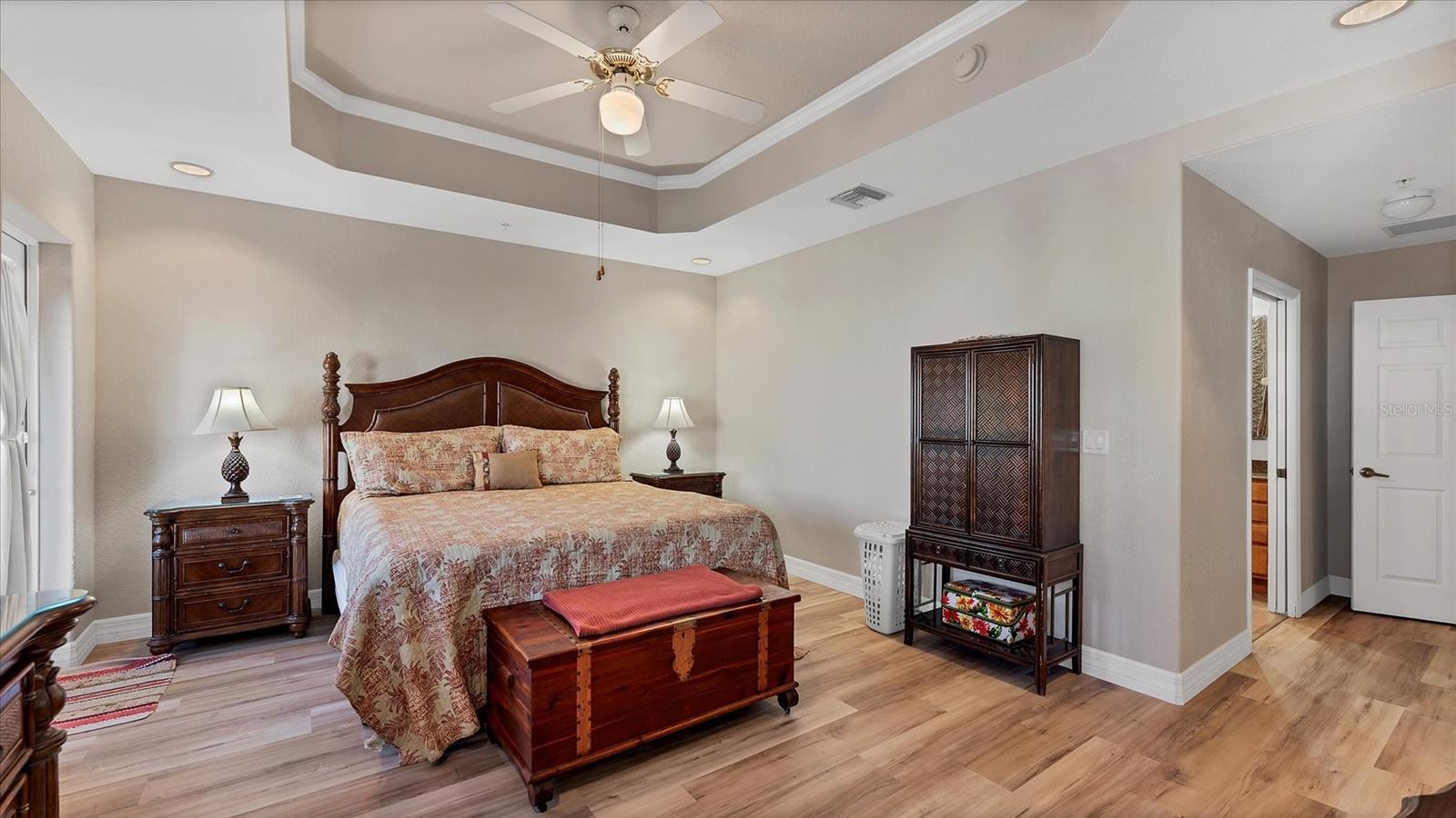 SUNRISE POINTE - Residential