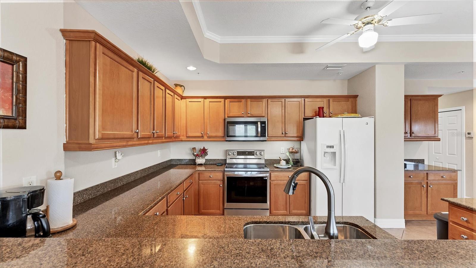 SUNRISE POINTE - Residential