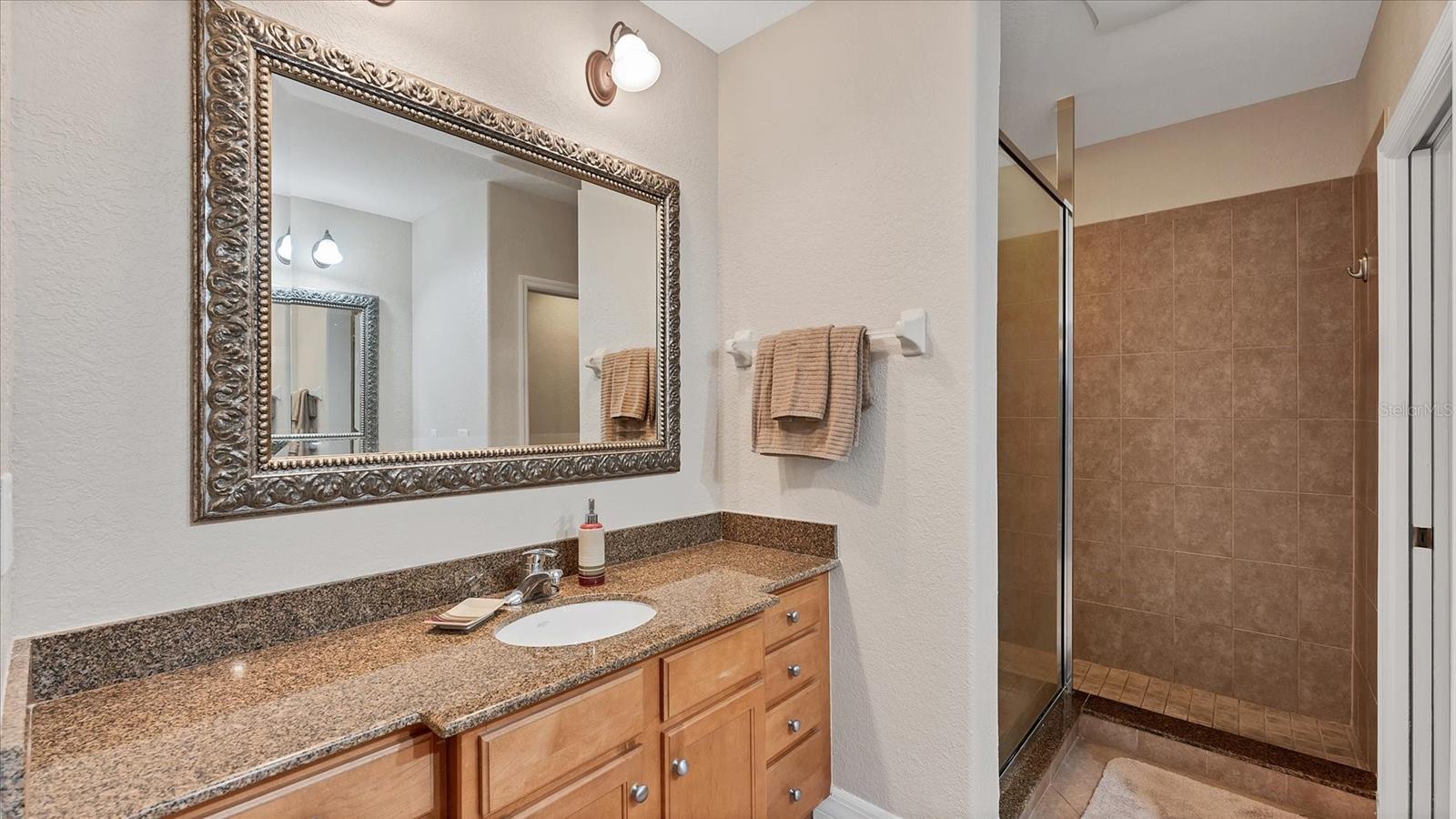 SUNRISE POINTE - Residential