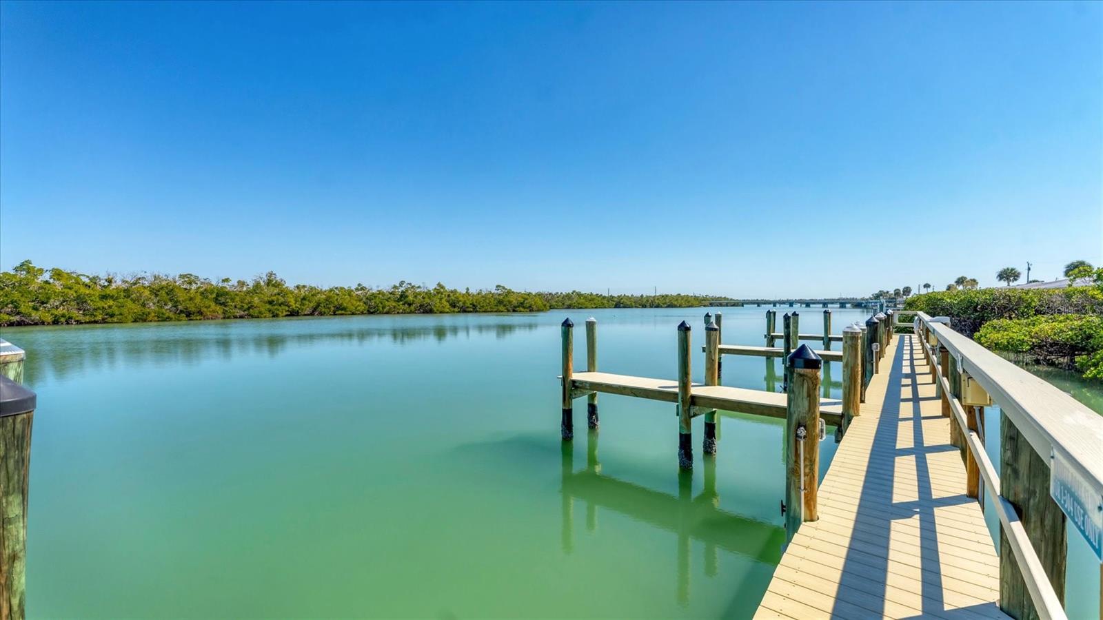 SUNRISE POINTE - Residential