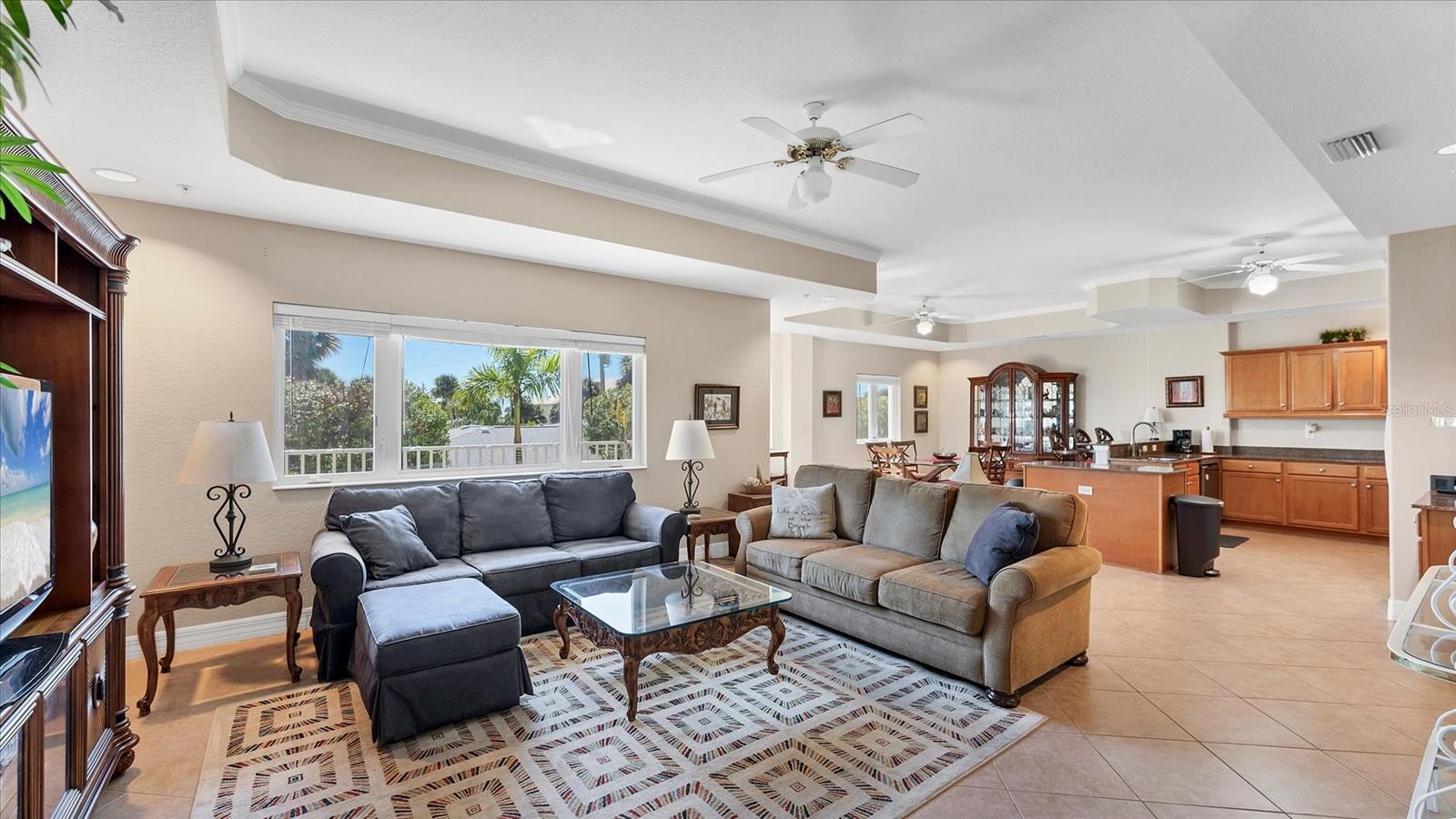 SUNRISE POINTE - Residential