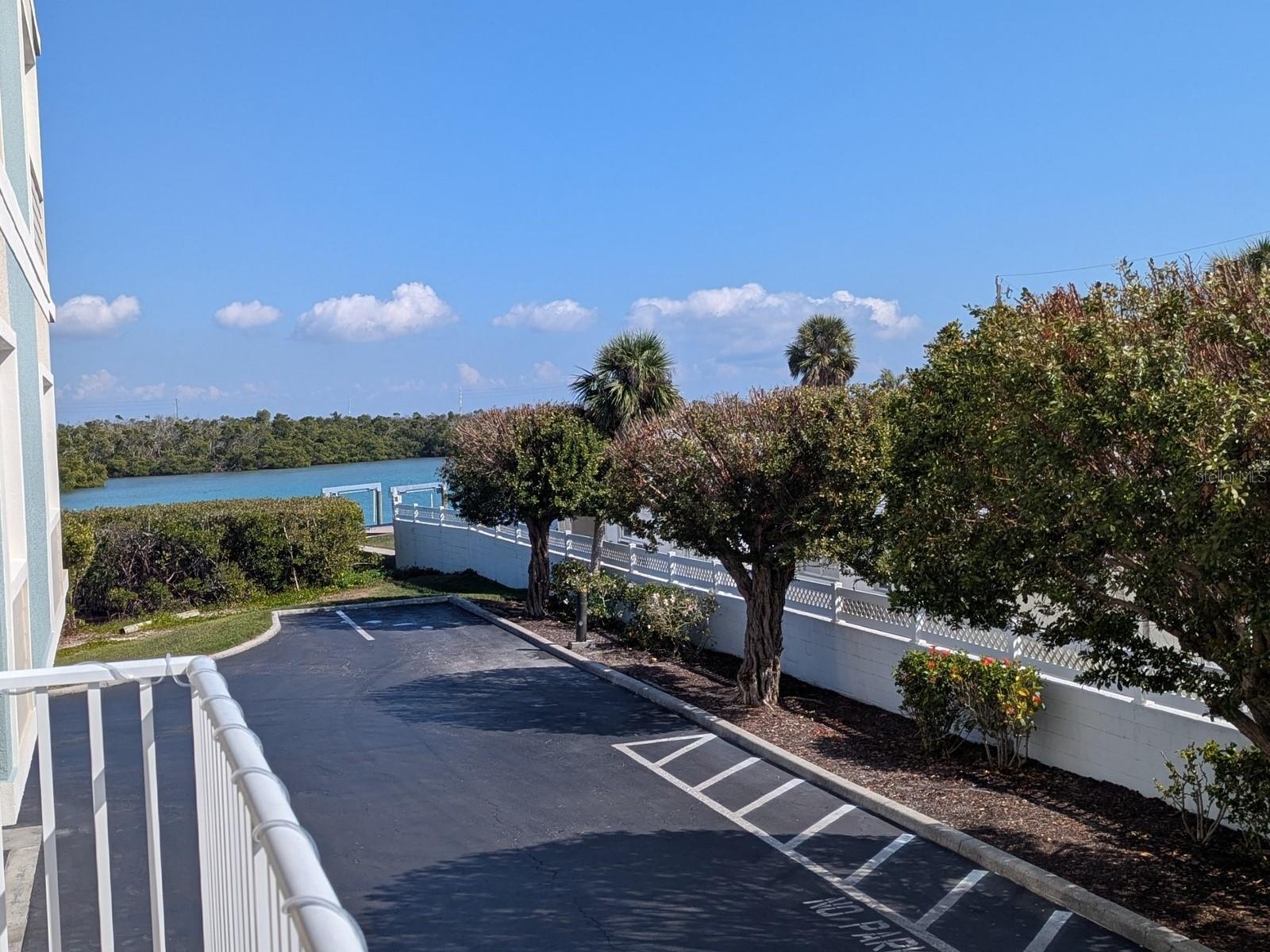 SUNRISE POINTE - Residential