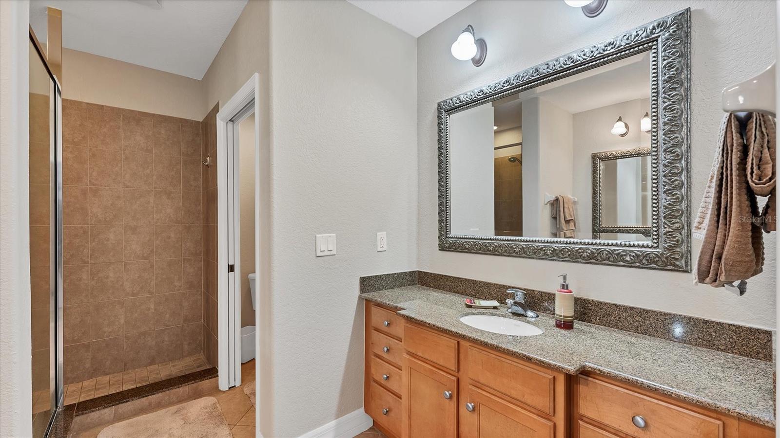 SUNRISE POINTE - Residential