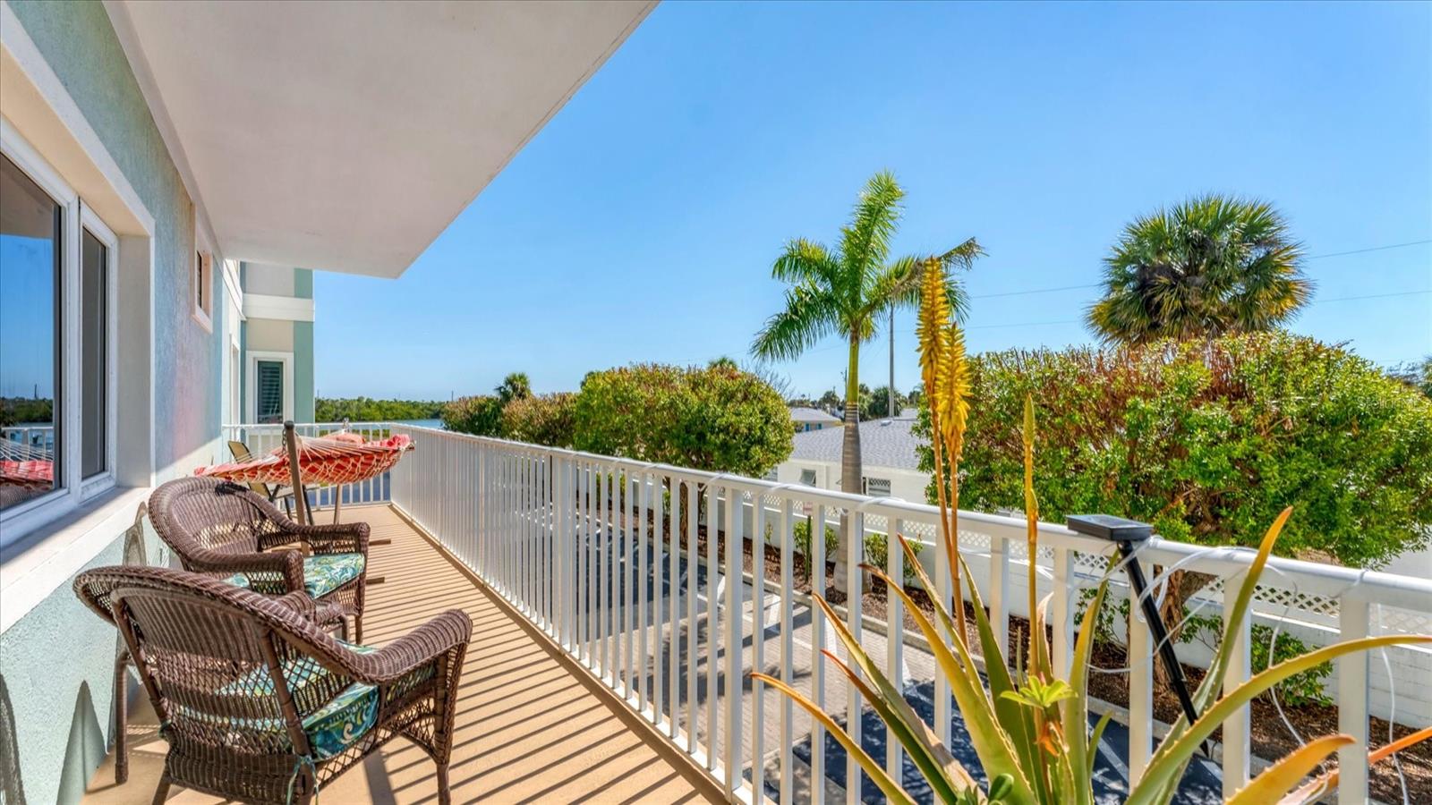 SUNRISE POINTE - Residential