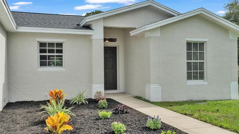 A home in LAKELAND