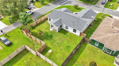 A home in LAKELAND