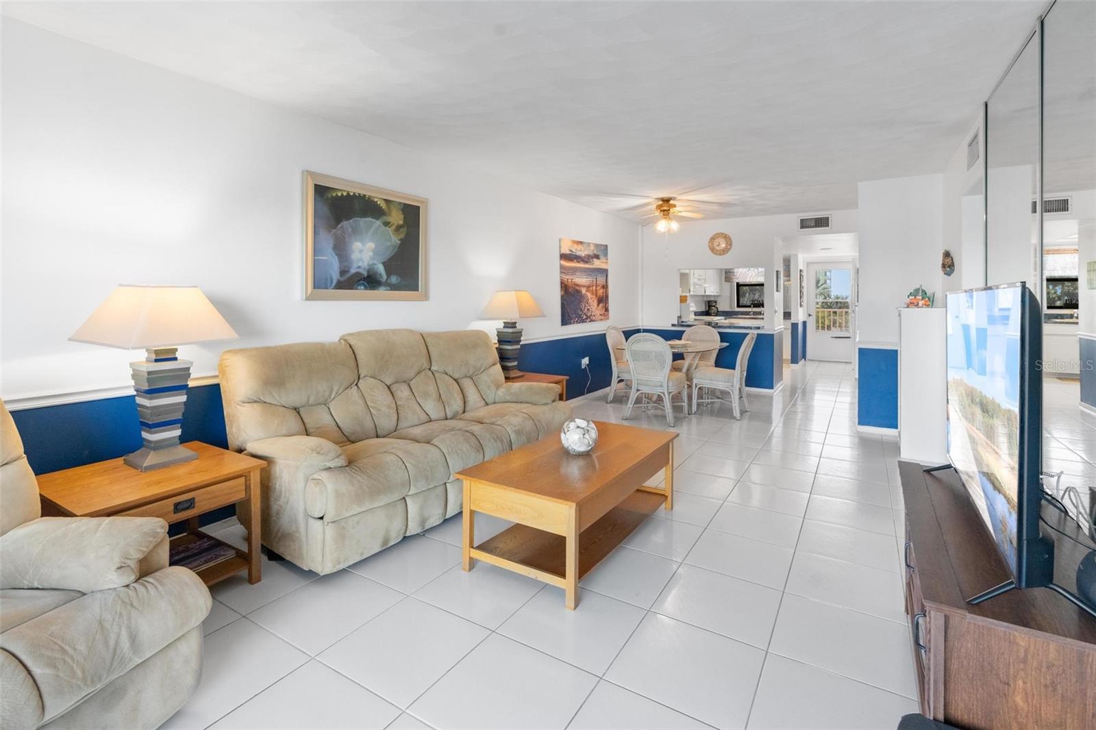 BAY SHORES YACHT & TENNIS CLUB - Residential