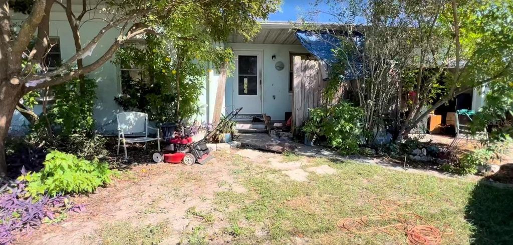 Photo of 523 Cipres Circle, Winter Haven, FL 33880 (MLS # O6363892)