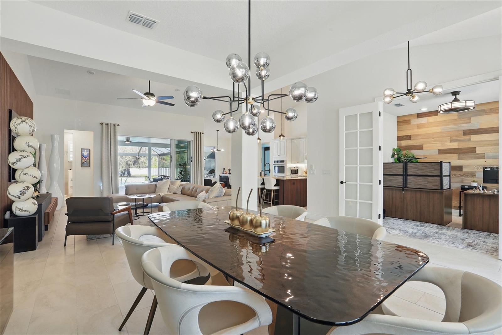 4873 OLD OAK TRAIL