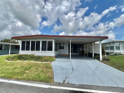 Photo of 188 Azalea Trail, Leesburg, FL 34748 (MLS # G5100531)