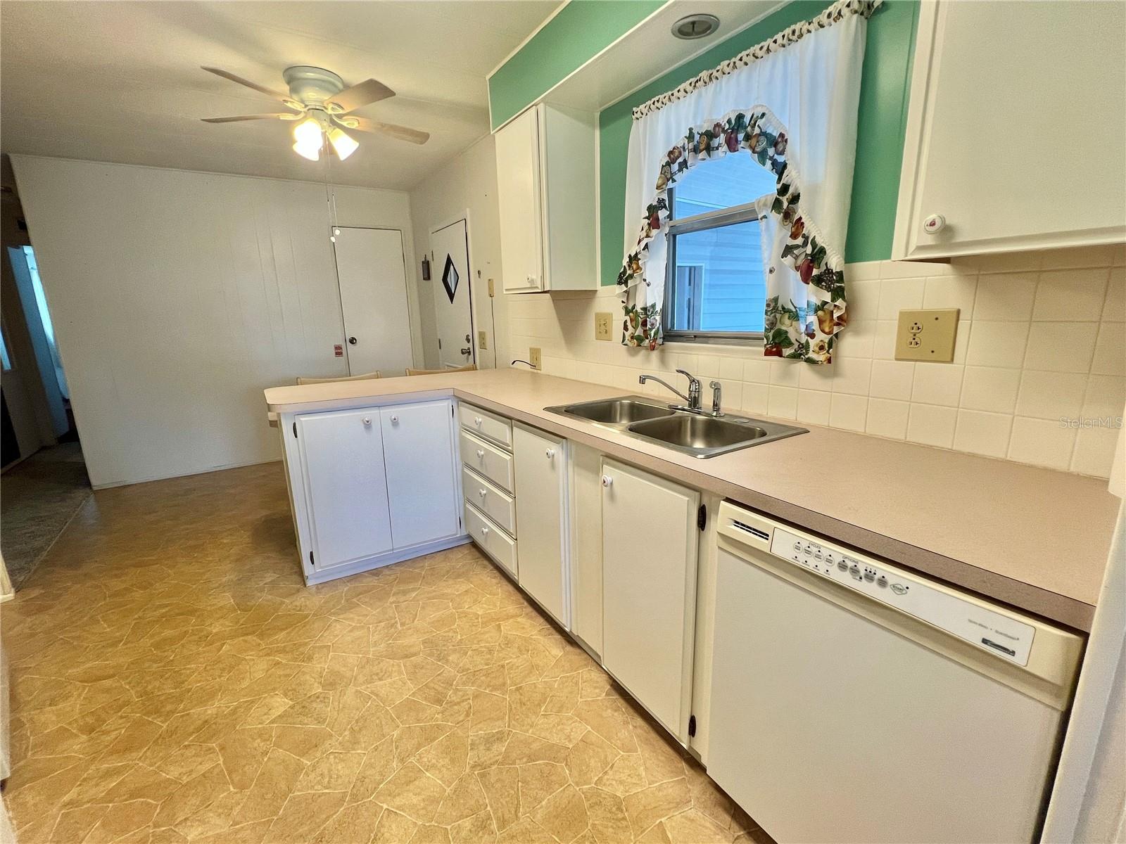 HAWTHORNE AT LEESBURG A COOP - Residential