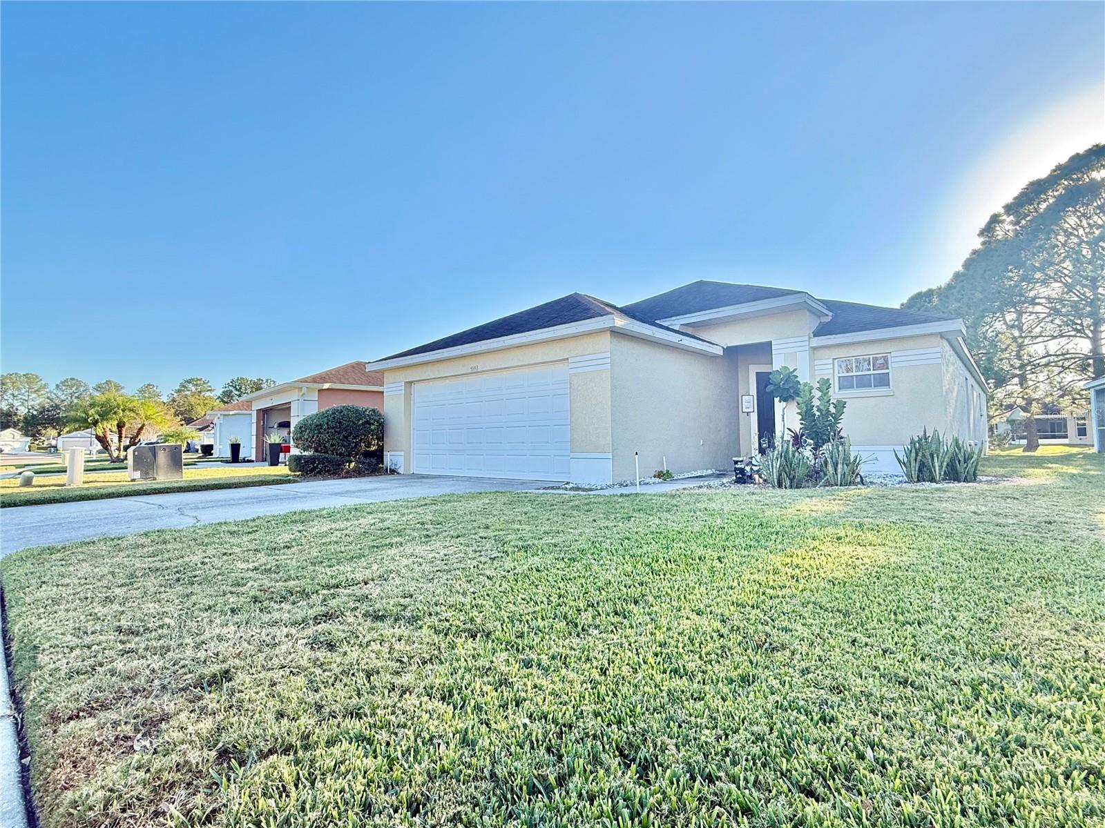 LEXINGTON OAKS PH 02 - Residential Lease