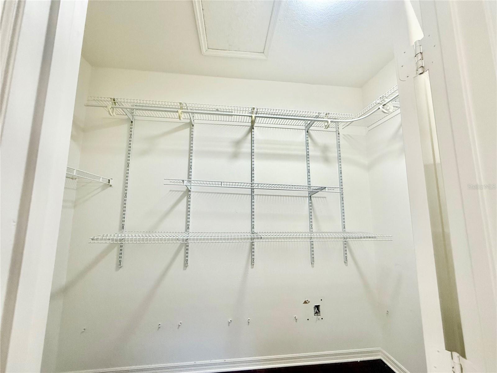 LEXINGTON OAKS PH 02 - Residential Lease