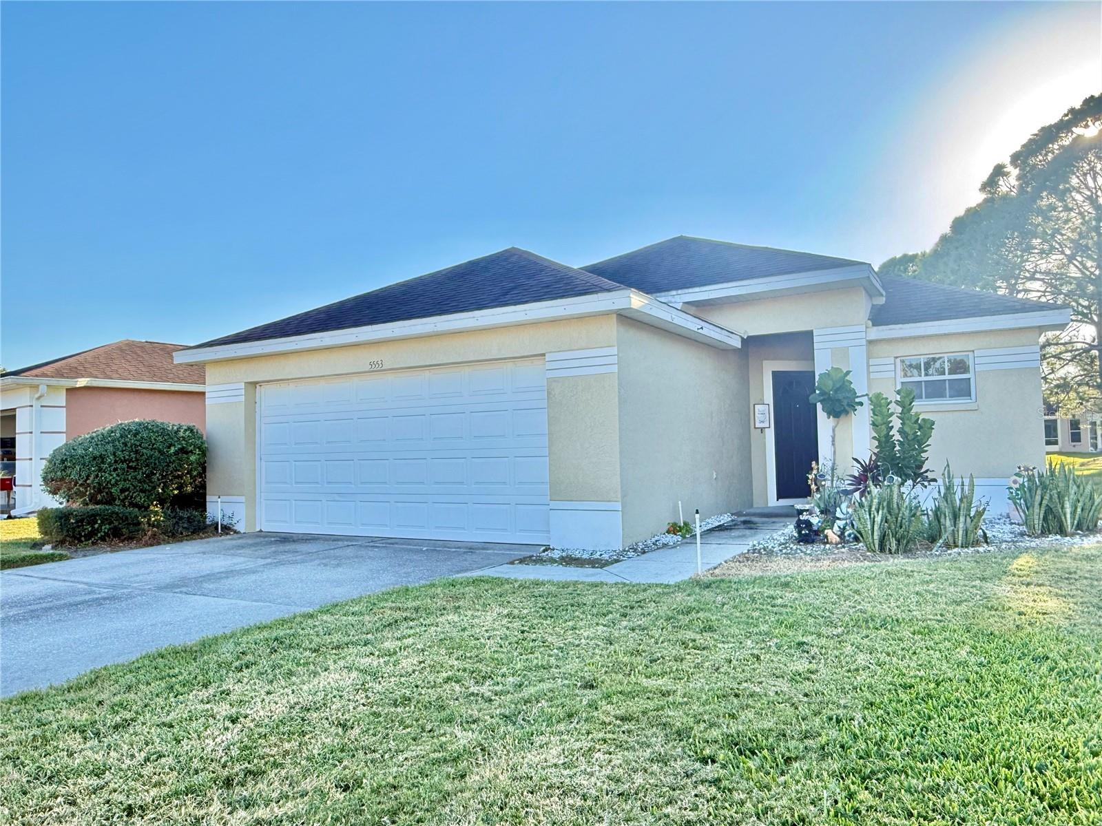 LEXINGTON OAKS PH 02 - Residential Lease