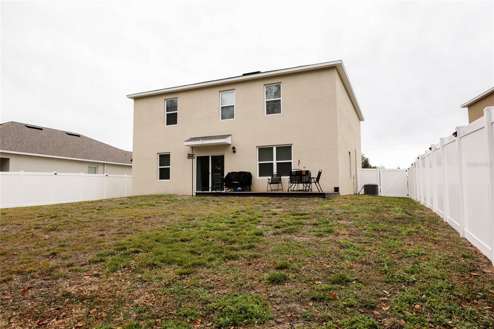 LAKE HARRIS RESERVE - Residential