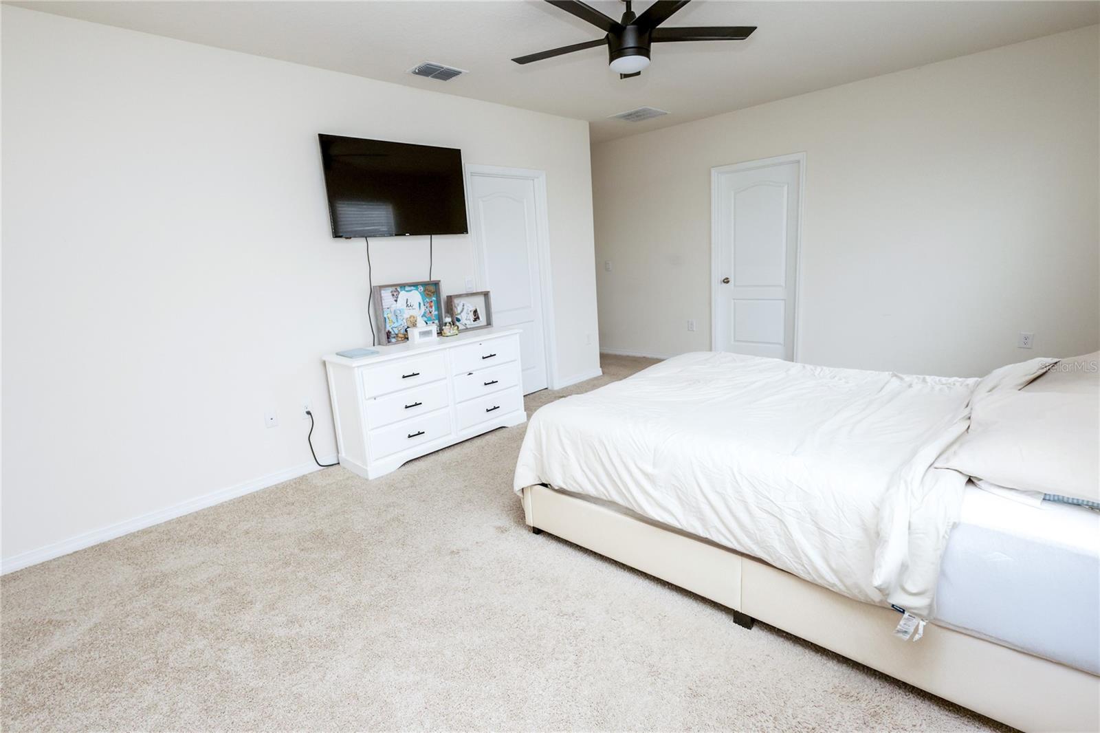 LAKE HARRIS RESERVE - Residential