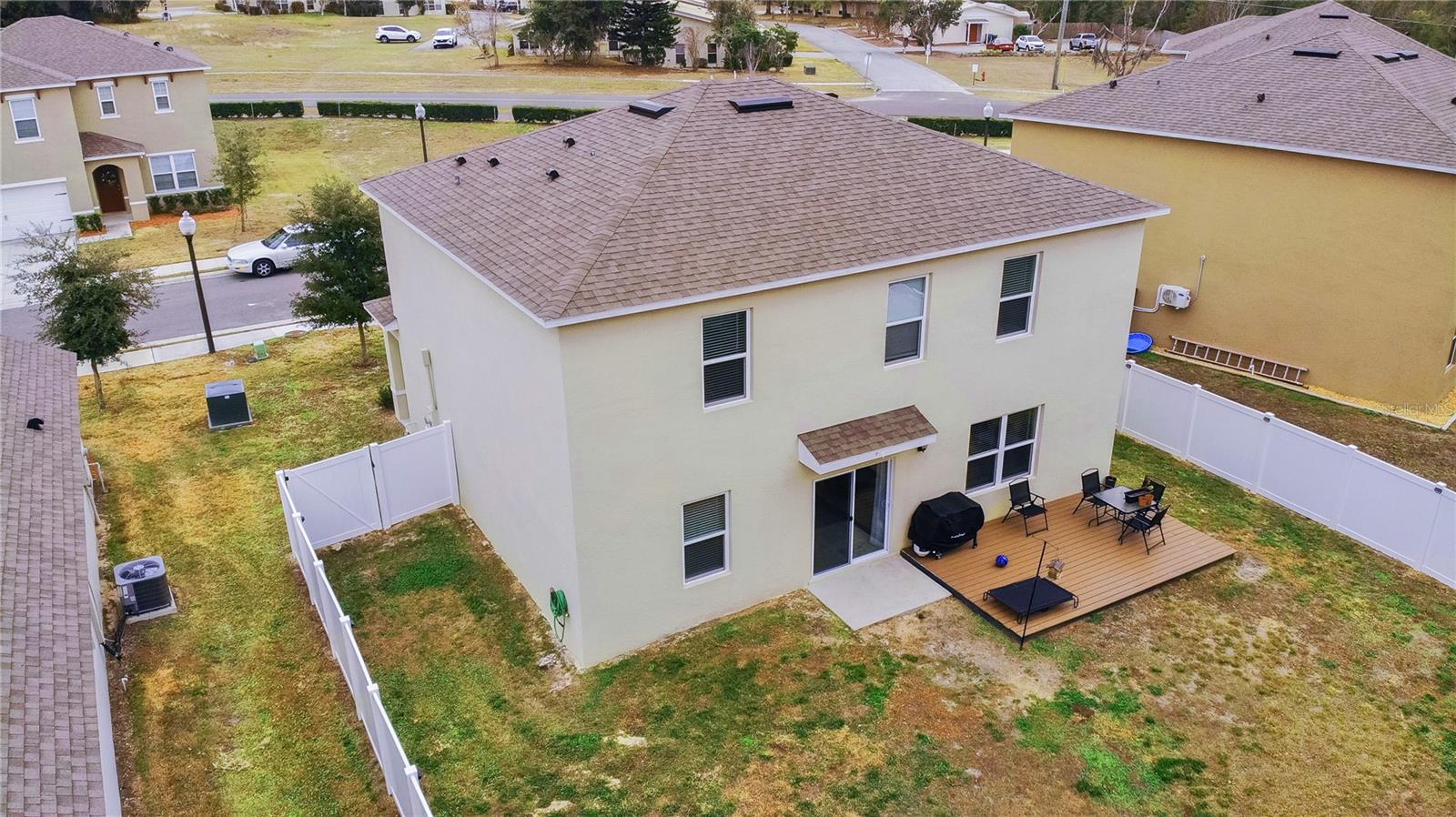 LAKE HARRIS RESERVE - Residential