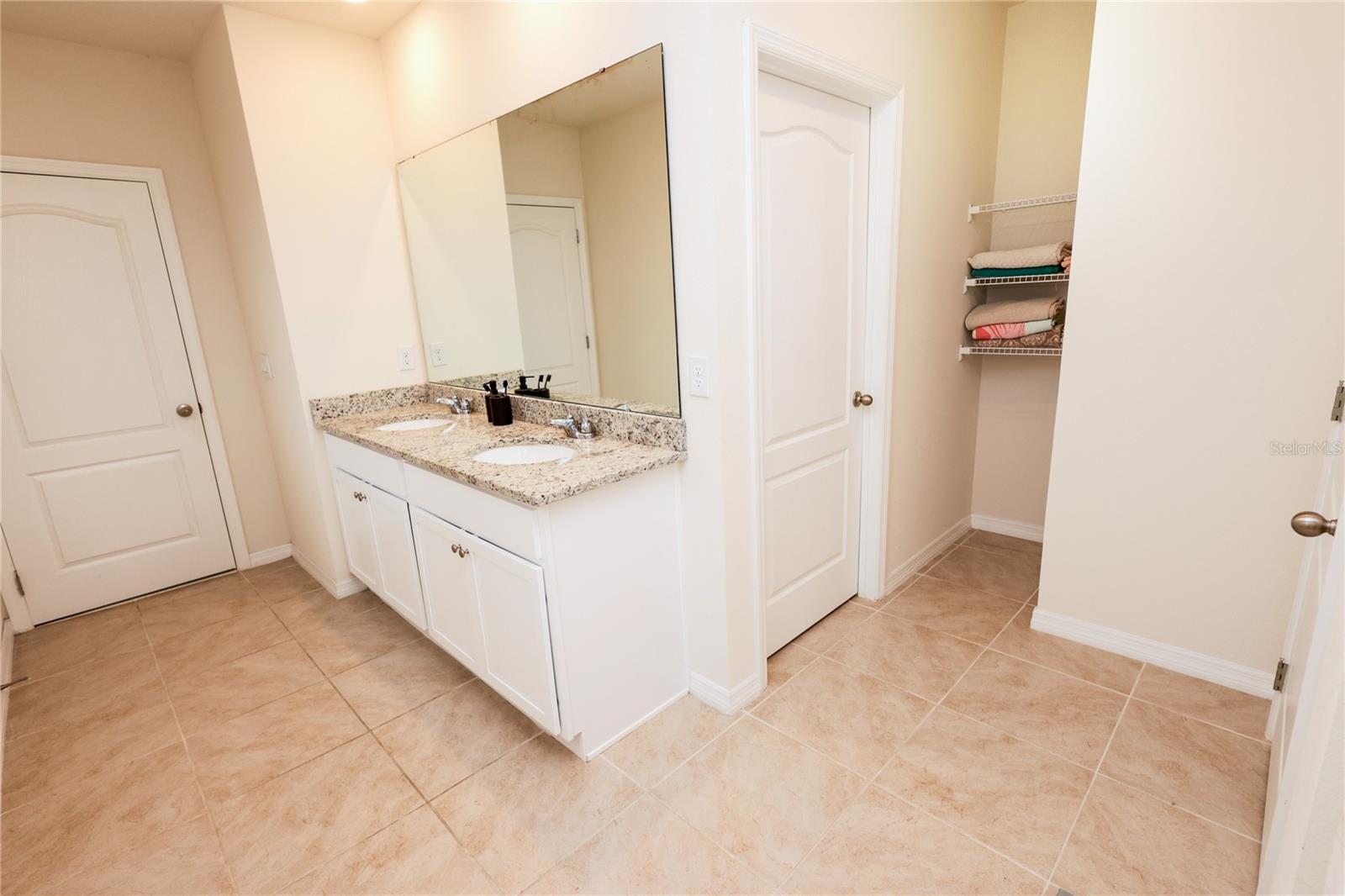 LAKE HARRIS RESERVE - Residential