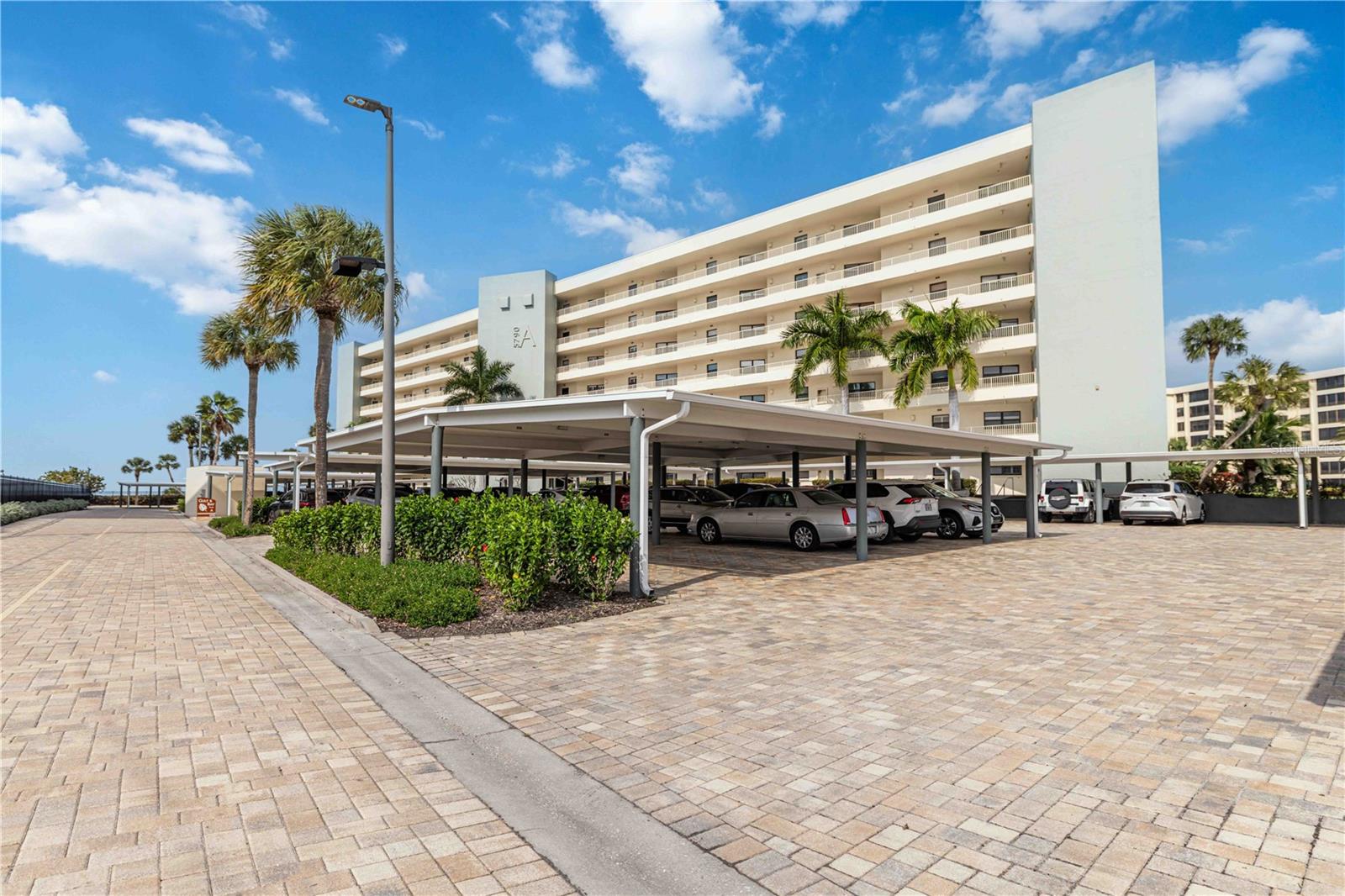 GULF & BAY CLUB PH 1 - Residential