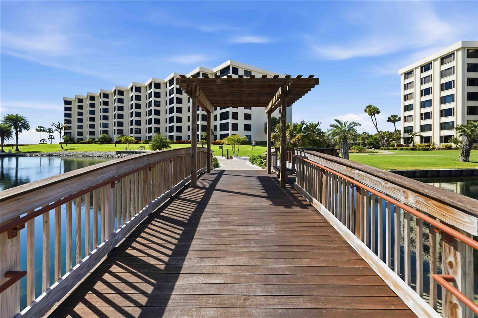 GULF & BAY CLUB PH 1 - Residential