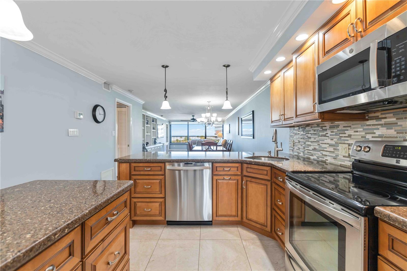 GULF & BAY CLUB PH 1 - Residential